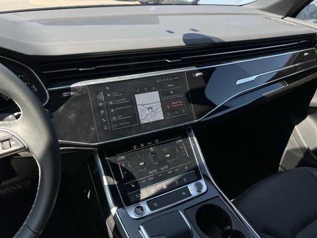 Photo of 2025 Satellite Silver Metallic Audi Q7
