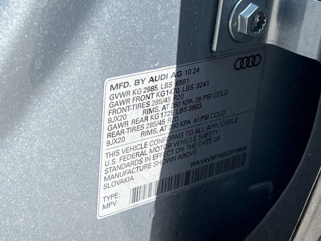 Photo of 2025 Satellite Silver Metallic Audi Q7
