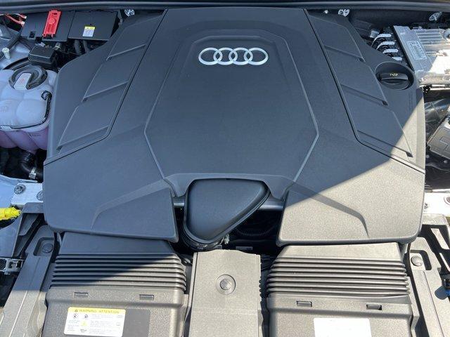 Photo of 2025 Satellite Silver Metallic Audi Q7