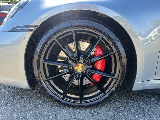 Photo of 2020 Dolomite Silver Metallic Porsche 911