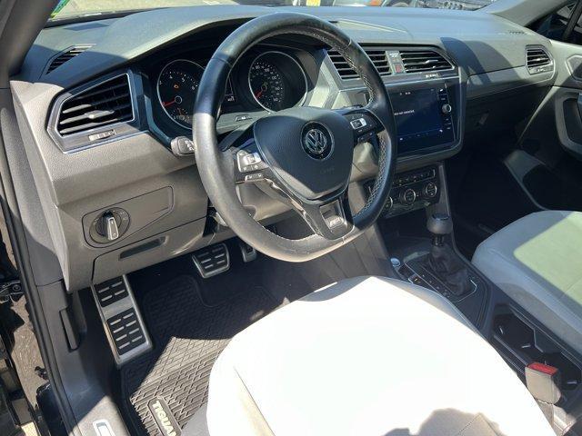 Photo of 2020 Deep Black Pearl Effect Volkswagen Tiguan