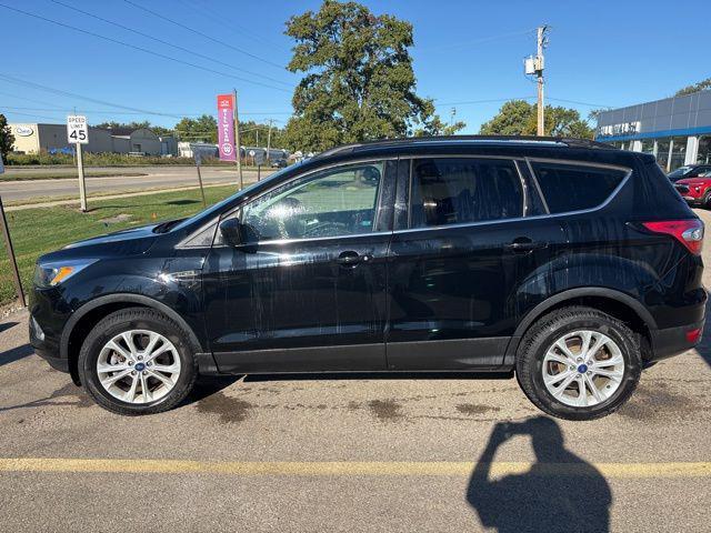 Photo of 2018 Shadow Black Ford Escape