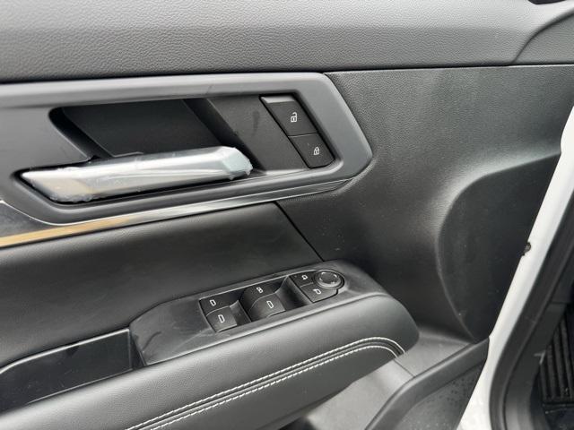Photo of 2026 Summit White GMC Terrain