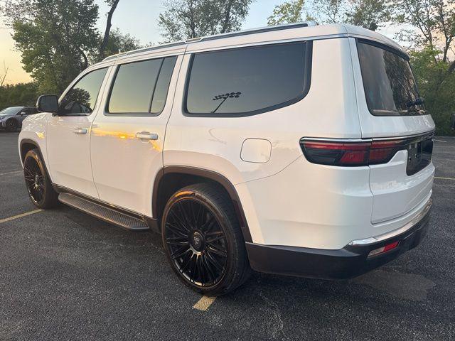 Photo of 2022 Bright White Clearcoat Jeep Wagoneer