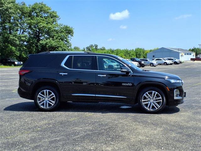 Photo of 2023 Mosaic Black Metallic Chevrolet Traverse