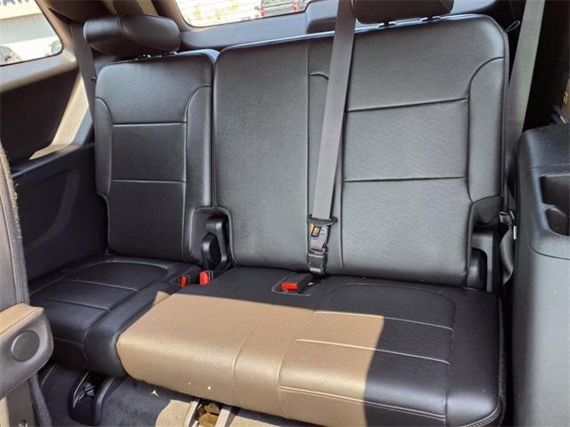 Photo of 2023 Mosaic Black Metallic Chevrolet Traverse