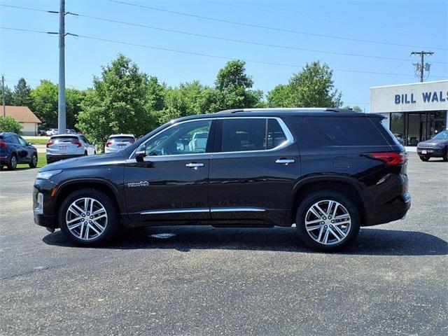 Photo of 2023 Mosaic Black Metallic Chevrolet Traverse