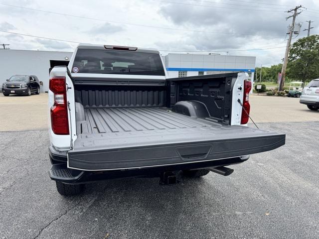 Photo of 2025 Summit White Chevrolet Silverado 2500