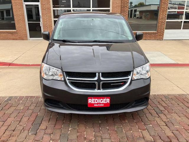Photo of 2017 Gray Dodge Grand Caravan
