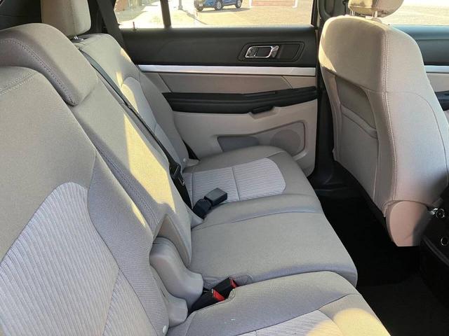 Photo of 2019 White Ford Explorer