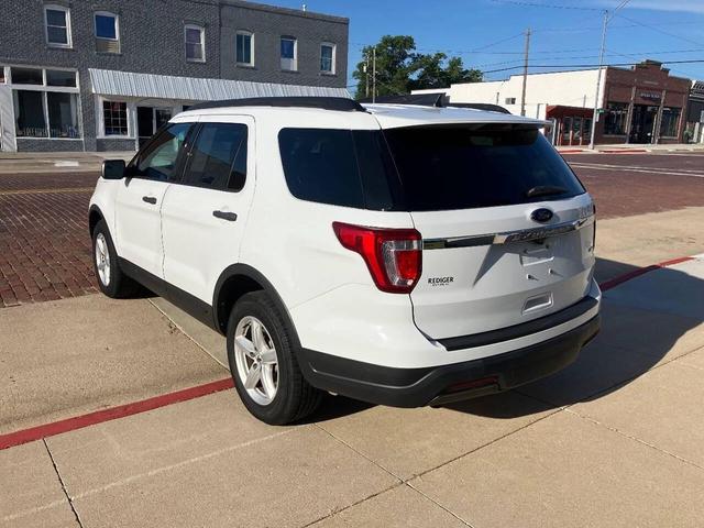 Photo of 2019 White Ford Explorer