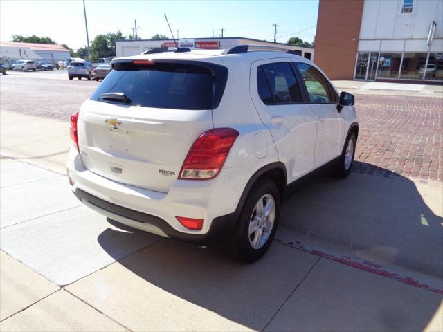 Photo of 2022 White Chevrolet Trax