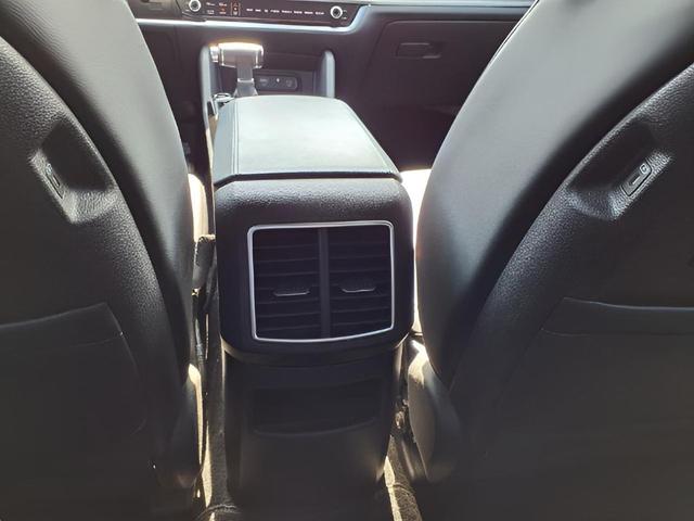 Photo of 2023 Wolf Gray Kia Sportage