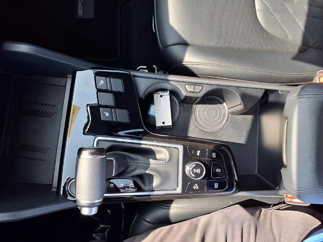 Photo of 2023 Wolf Gray Kia Sportage