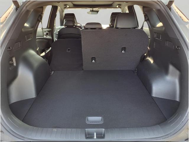 Photo of 2023 Wolf Gray Kia Sportage