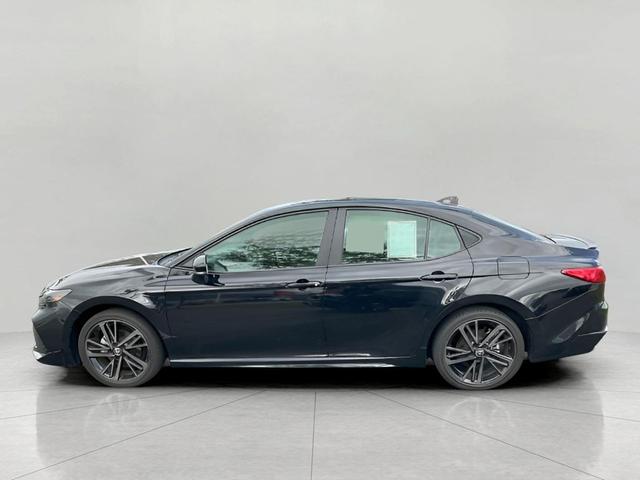 Photo of 2025 Midnight Black Metallic Toyota Camry