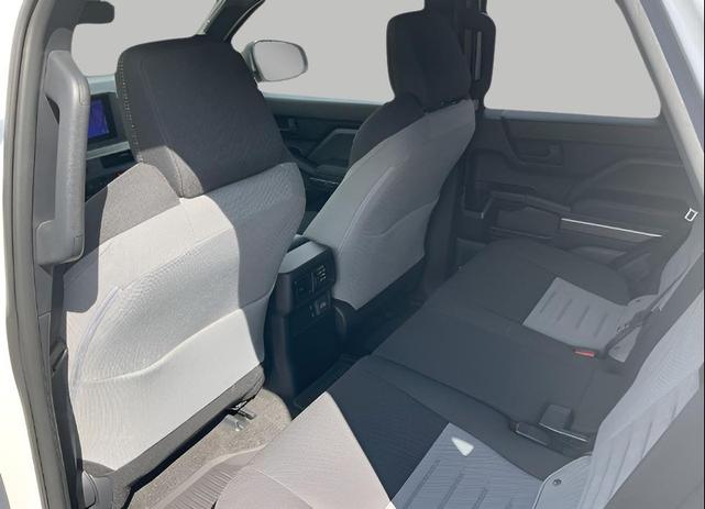 Photo of 2025 WIND CHILL PEARL Toyota 4Runner