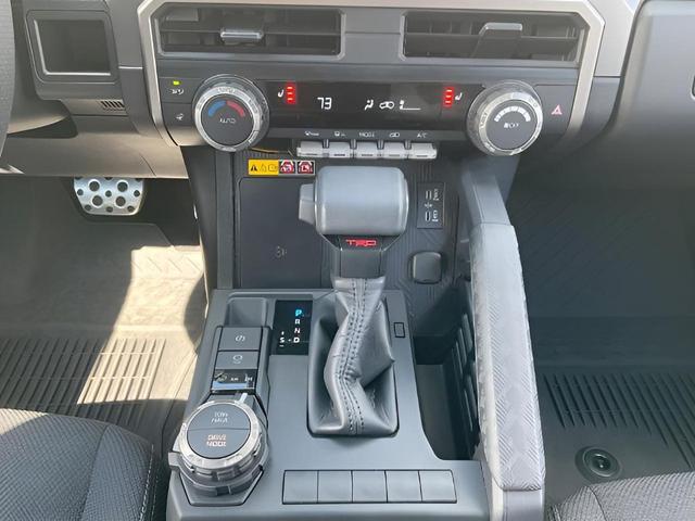 Photo of 2025 WIND CHILL PEARL Toyota 4Runner