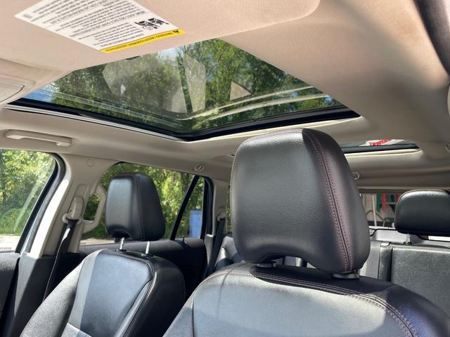 Photo of 2012 Silver Ford Edge