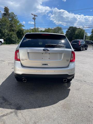 Photo of 2012 Silver Ford Edge
