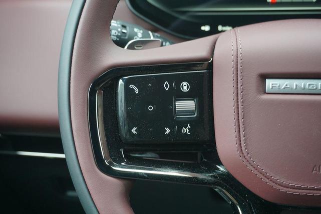 Photo of 2025 Santorini Black Metallic Land Rover Range Rover Sport