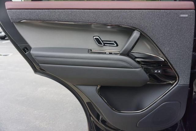 Photo of 2025 Santorini Black Metallic Land Rover Range Rover Sport