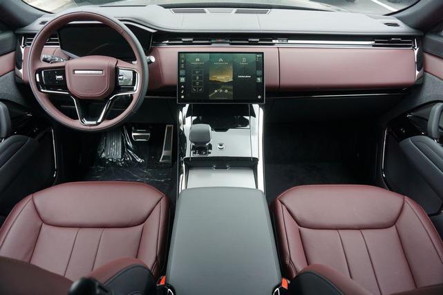 Photo of 2025 Santorini Black Metallic Land Rover Range Rover Sport