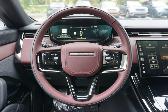 Photo of 2025 Santorini Black Metallic Land Rover Range Rover Sport
