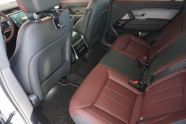 Photo of 2025 Gray Land Rover Range Rover Sport