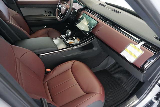 Photo of 2025 Gray Land Rover Range Rover Sport