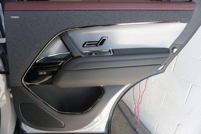 Photo of 2025 Gray Land Rover Range Rover Sport