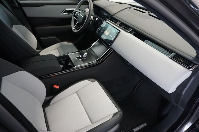 Photo of 2026 Charente Land Rover Range Rover Velar