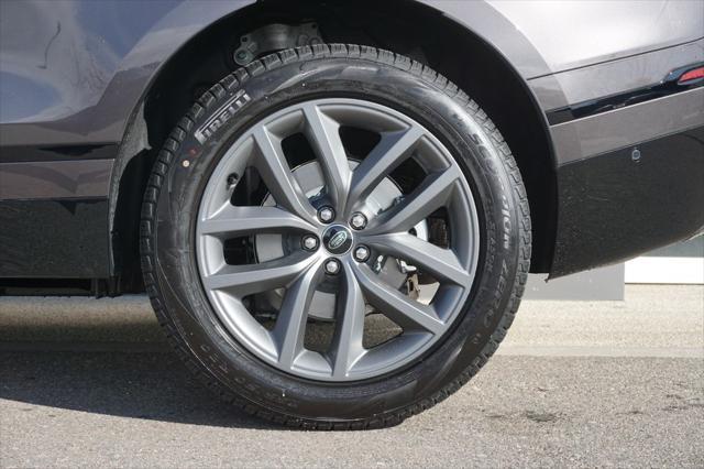 Photo of 2026 Charente Land Rover Range Rover Velar