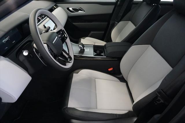 Photo of 2026 Charente Land Rover Range Rover Velar