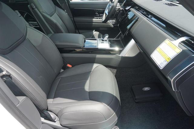 Photo of 2025 White Land Rover Range Rover