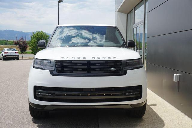 Photo of 2025 White Land Rover Range Rover