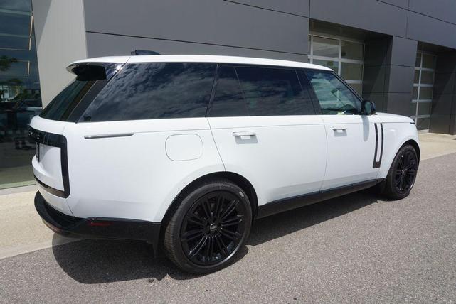 Photo of 2025 White Land Rover Range Rover