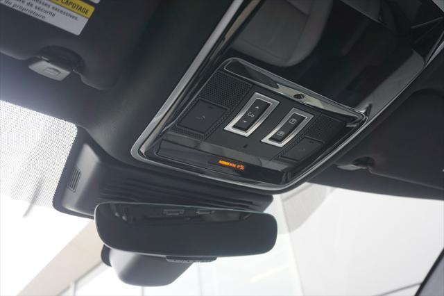 Photo of 2024 '''' Land Rover Range Rover Velar