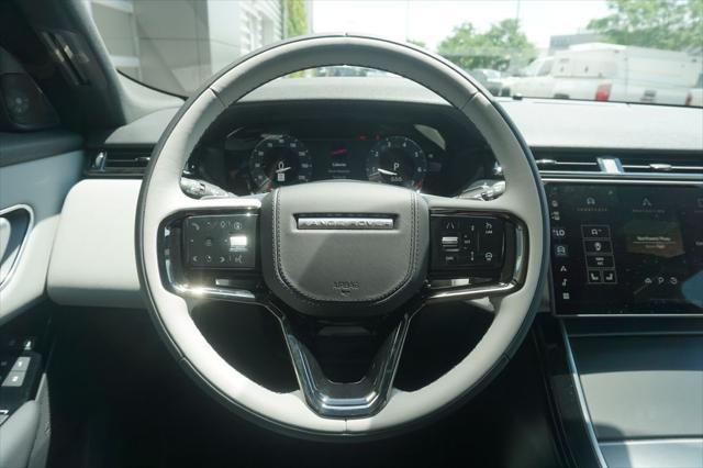 Photo of 2026 Giola Green Metallic Land Rover Range Rover Velar