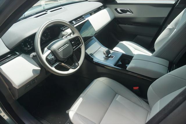 Photo of 2026 Giola Green Metallic Land Rover Range Rover Velar