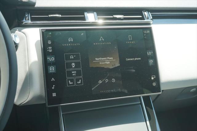 Photo of 2026 Giola Green Metallic Land Rover Range Rover Velar