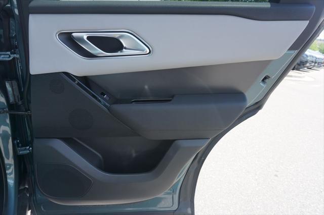 Photo of 2026 Giola Green Metallic Land Rover Range Rover Velar