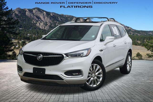 Photo of 2018 White Frost Tricoat Buick Enclave
