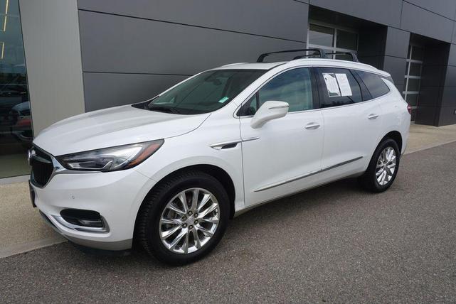 Photo of 2018 White Frost Tricoat Buick Enclave