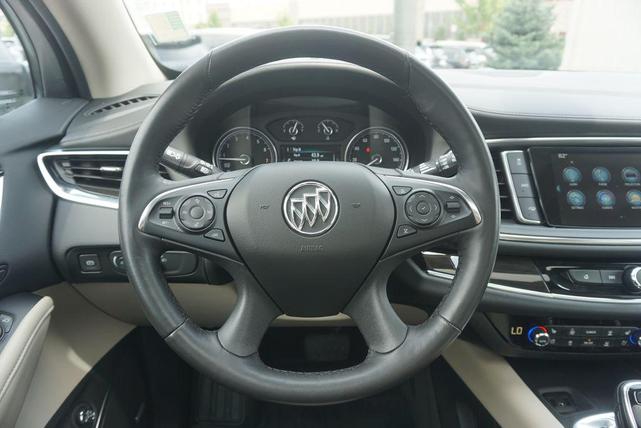 Photo of 2018 White Frost Tricoat Buick Enclave