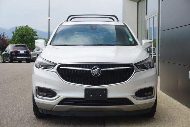 Photo of 2018 White Frost Tricoat Buick Enclave