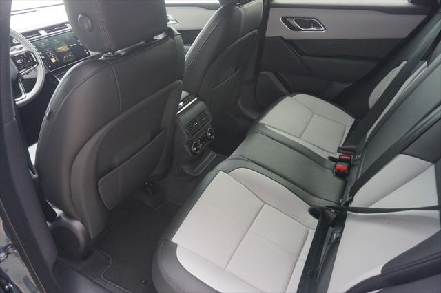 Photo of 2026 Giola Green Metallic Land Rover Range Rover Velar