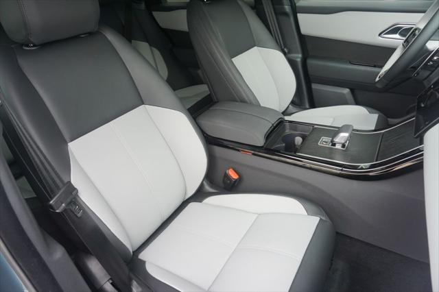 Photo of 2026 Giola Green Metallic Land Rover Range Rover Velar