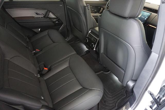 Photo of 2025 Gray Land Rover Range Rover Sport