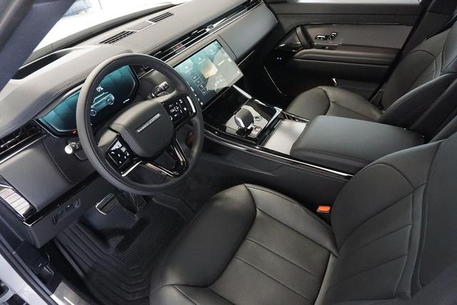 Photo of 2025 Gray Land Rover Range Rover Sport